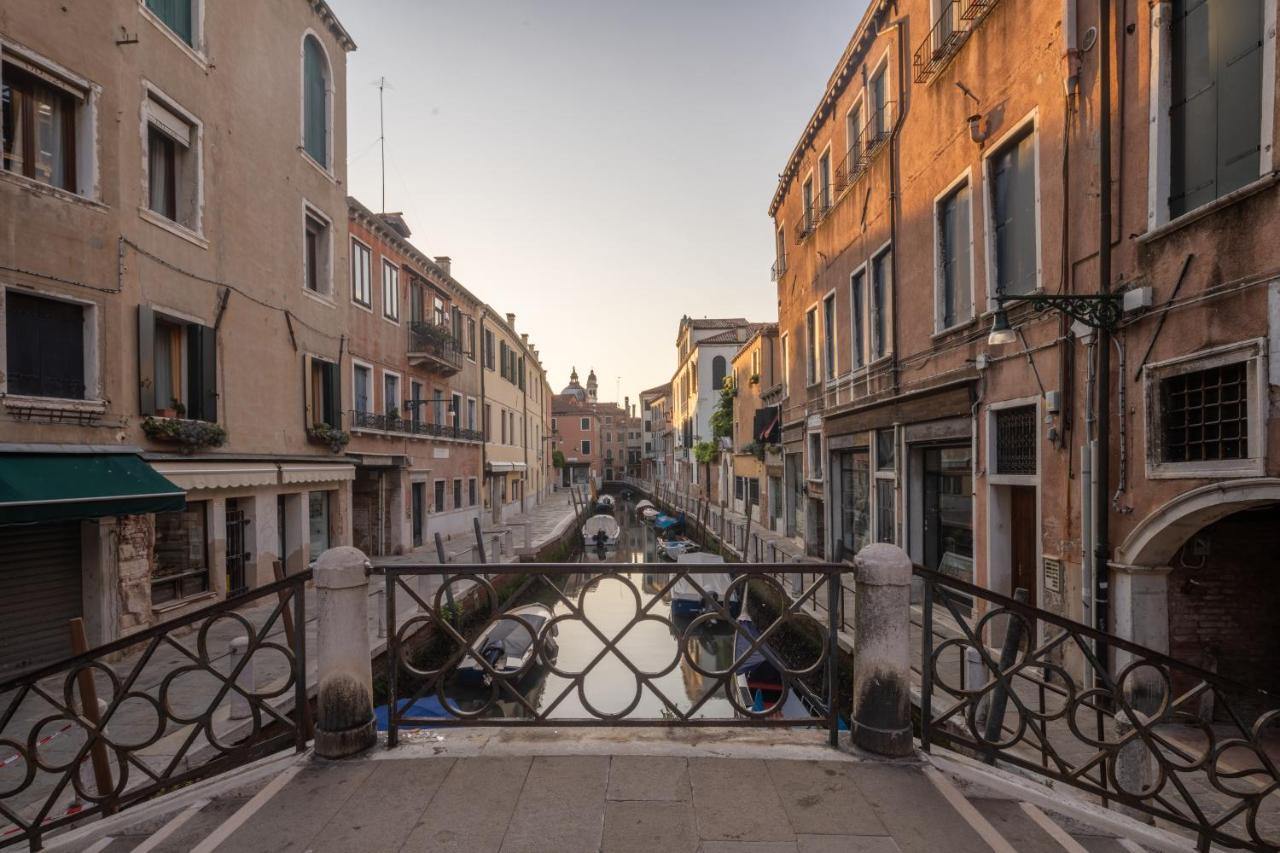 Accademia Apartments R&R Venezia Esterno foto